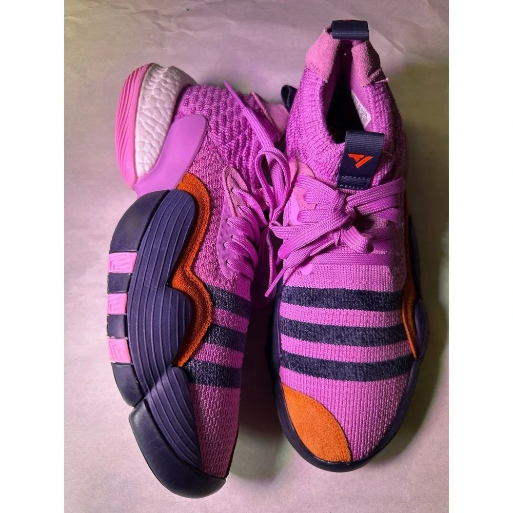 Adidas brand sports sneakers excellent condition purple color with navy blueo